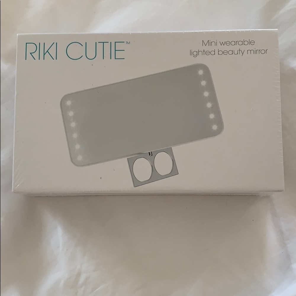 Riki cutie mini mirror